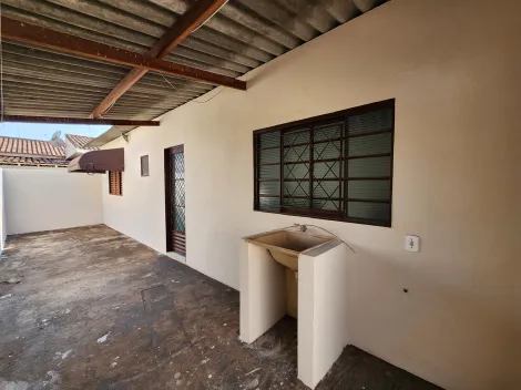 Alugar Casa / Padrão em São José do Rio Preto R$ 600,00 - Foto 6