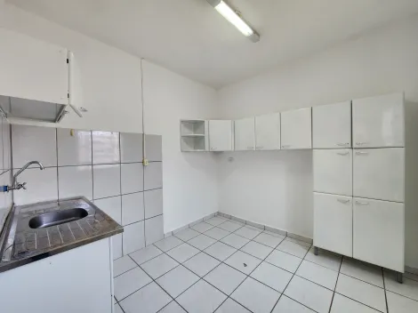 Alugar Casa / Padrão em São José do Rio Preto R$ 800,00 - Foto 3