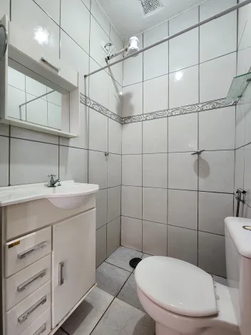 Alugar Casa / Padrão em São José do Rio Preto R$ 800,00 - Foto 5