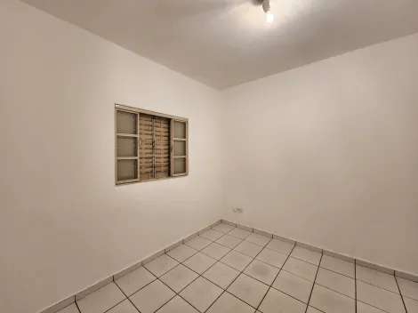 Alugar Casa / Padrão em São José do Rio Preto R$ 800,00 - Foto 6