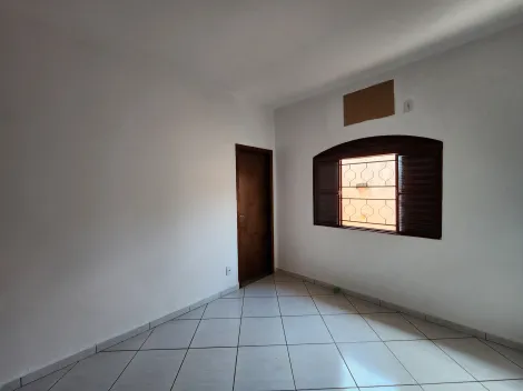 Alugar Casa / Padrão em São José do Rio Preto R$ 2.500,00 - Foto 4