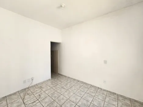 Alugar Casa / Padrão em São José do Rio Preto. apenas R$ 450,00