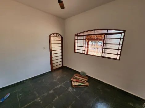 Alugar Casa / Padrão em São José do Rio Preto R$ 950,00 - Foto 2