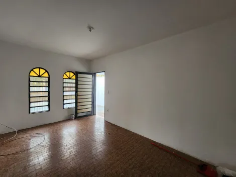 Alugar Casa / Padrão em São José do Rio Preto R$ 1.000,00 - Foto 2