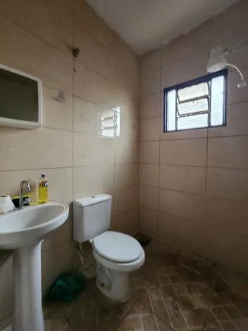 Alugar Casa / Padrão em São José do Rio Preto R$ 1.000,00 - Foto 6