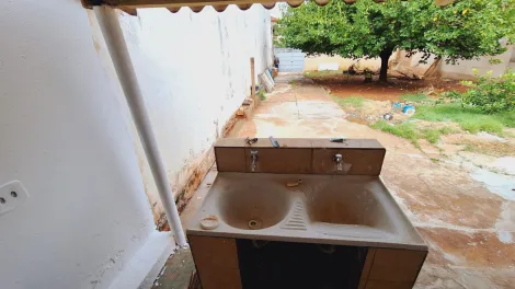 Alugar Casa / Padrão em São José do Rio Preto R$ 1.100,00 - Foto 8