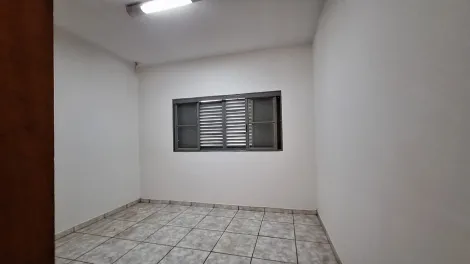 Alugar Casa / Padrão em São José do Rio Preto R$ 2.500,00 - Foto 9