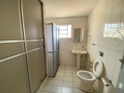 Alugar Casa / Padrão em São José do Rio Preto R$ 1.800,00 - Foto 16