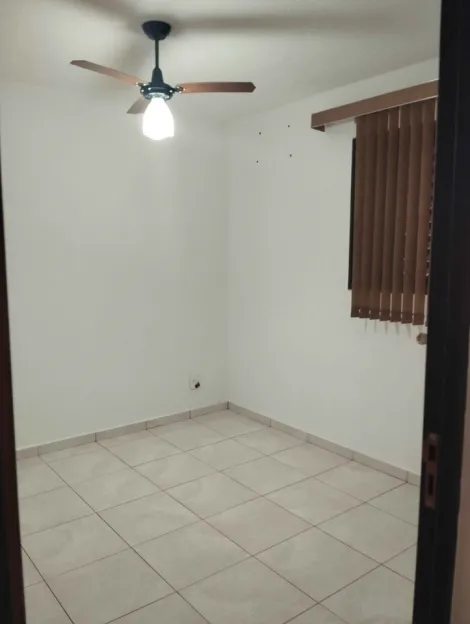 Alugar Apartamento / Padrão em São José do Rio Preto R$ 800,00 - Foto 6