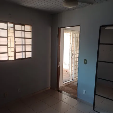 Alugar Casa / Padrão em São José do Rio Preto R$ 900,00 - Foto 8