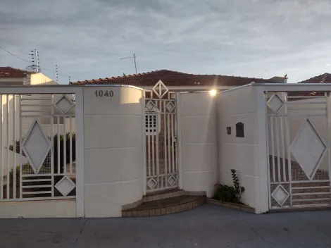 Alugar Casa / Padrão em São José do Rio Preto. apenas R$ 440.000,00