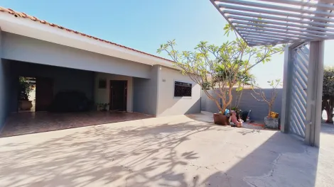 Alugar Casa / Padrão em São José do Rio Preto R$ 2.500,00 - Foto 2