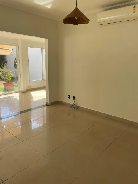 Casa / Condomínio em São José do Rio Preto Alugar por R$4.400,00