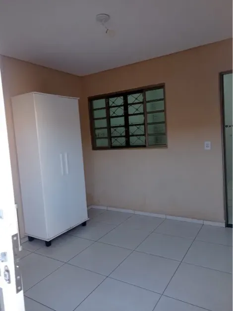 Alugar Casa / Padrão em São José do Rio Preto R$ 1.400,00 - Foto 5