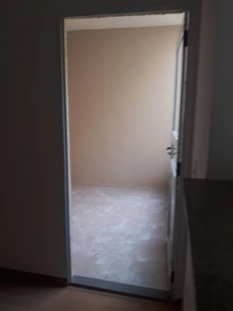 Alugar Apartamento / Padrão em São José do Rio Preto R$ 800,00 - Foto 4