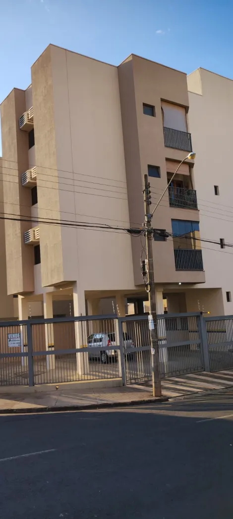 Alugar Apartamento / Padrão em São José do Rio Preto. apenas R$ 260.000,00