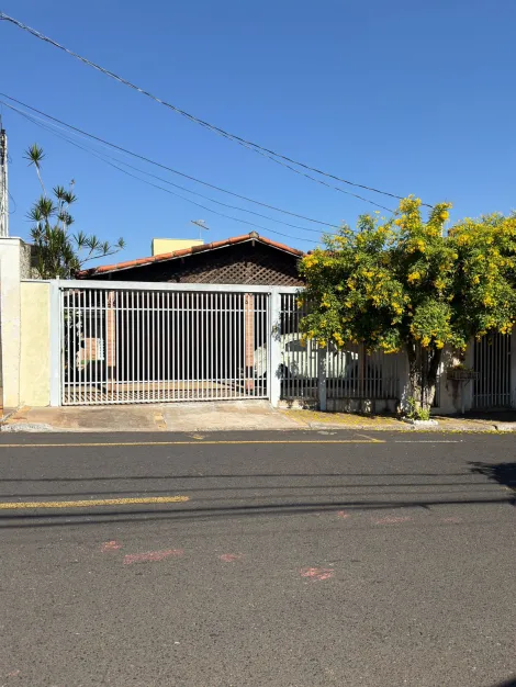 Alugar Casa / Padrão em São José do Rio Preto. apenas R$ 590.000,00