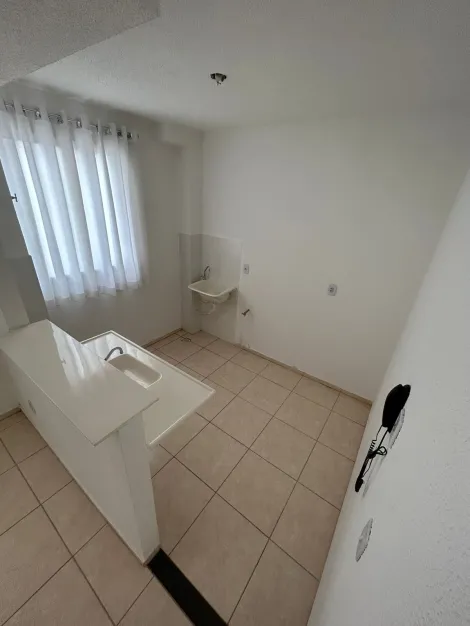 Comprar Apartamento / Padrão em São José do Rio Preto R$ 188.000,00 - Foto 2