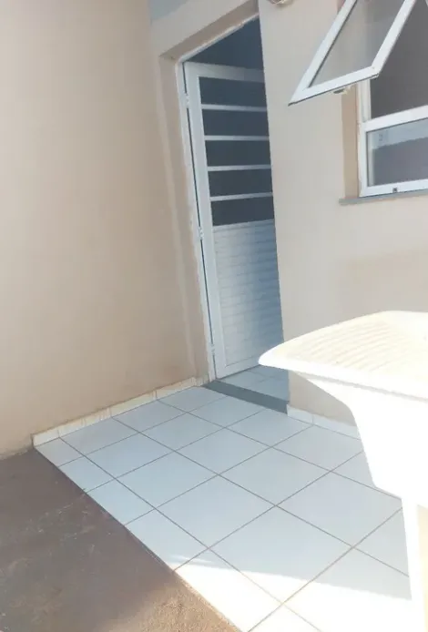 Comprar Casa / Padrão em São José do Rio Preto R$ 190.000,00 - Foto 3