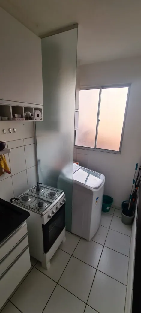 Comprar Apartamento / Padrão em São José do Rio Preto R$ 180.000,00 - Foto 2