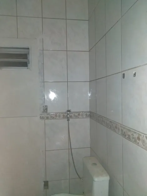 Alugar Casa / Padrão em São José do Rio Preto R$ 1.000,00 - Foto 3