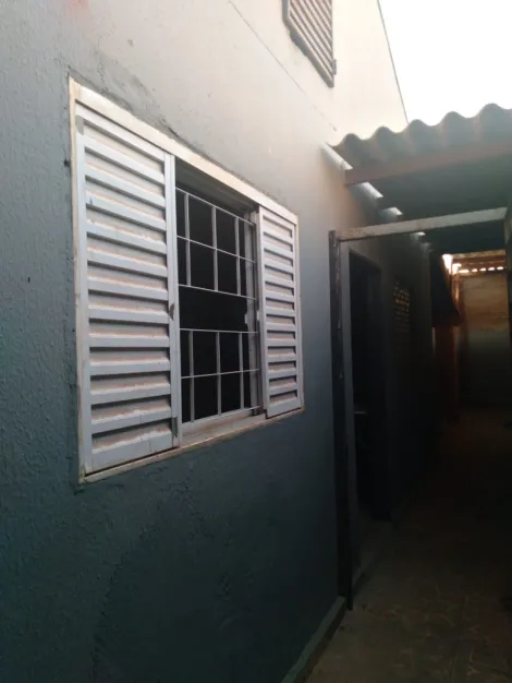 Alugar Casa / Padrão em São José do Rio Preto. apenas R$ 1.000,00