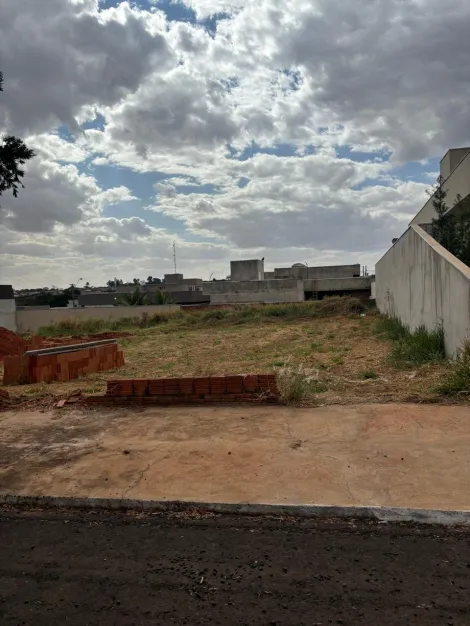 Comprar Terreno / Condomínio em Mirassol R$ 180.000,00 - Foto 4