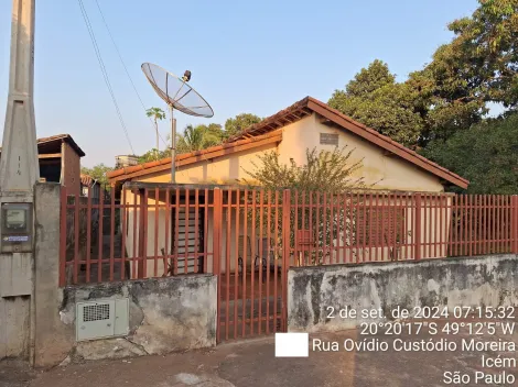 Casa / Padrão em Icém 