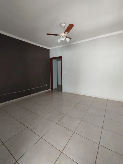 Alugar Casa / Padrão em São José do Rio Preto R$ 2.800,00 - Foto 1