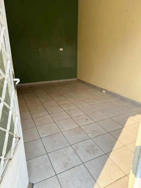 Alugar Casa / Padrão em São José do Rio Preto R$ 1.200,00 - Foto 5