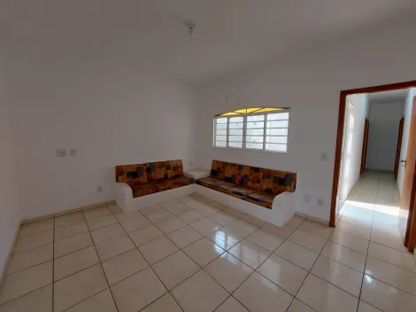 Alugar Casa / Padrão em Guapiaçu R$ 2.500,00 - Foto 3