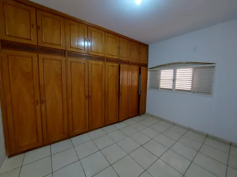 Alugar Casa / Padrão em Guapiaçu R$ 2.500,00 - Foto 11