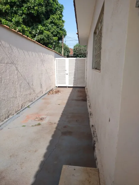 Comprar Casa / Padrão em São José do Rio Preto R$ 280.000,00 - Foto 3