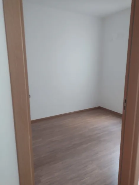 Alugar Apartamento / Padrão em São José do Rio Preto R$ 900,00 - Foto 4