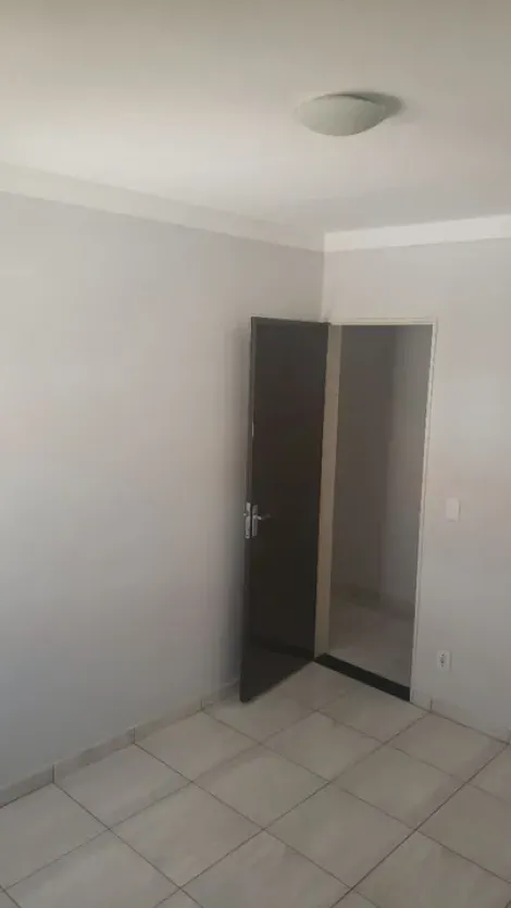 Alugar Apartamento / Padrão em São José do Rio Preto. apenas R$ 180.000,00