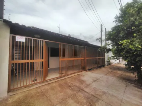 Casa / Padrão em São José do Rio Preto Alugar por R$1.400,00