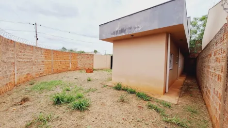 Alugar Casa / Padrão em São José do Rio Preto R$ 1.200,00 - Foto 6