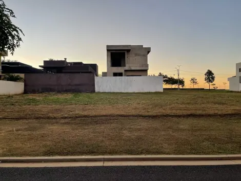 Terreno / Condomínio em Mirassol 