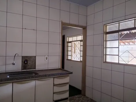 Alugar Casa / Padrão em São José do Rio Preto R$ 1.700,00 - Foto 4