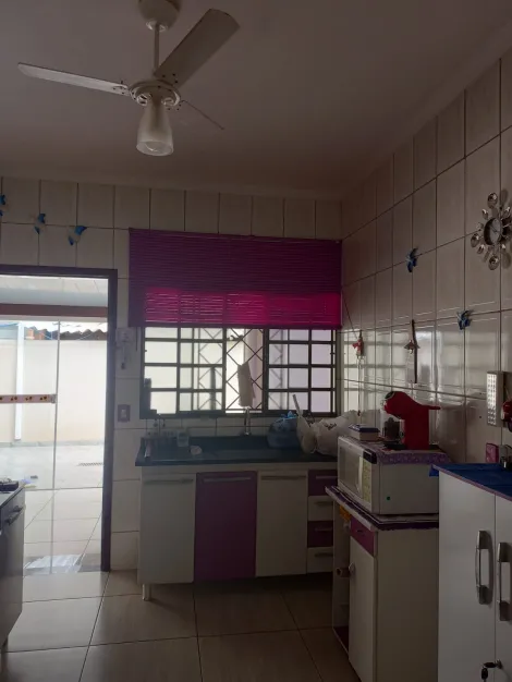 Comprar Casa / Padrão em São José do Rio Preto R$ 250.000,00 - Foto 2