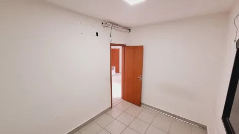 Alugar Apartamento / Padrão em São José do Rio Preto R$ 900,00 - Foto 4