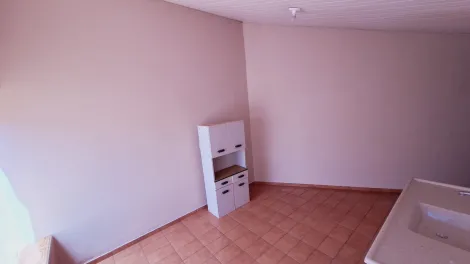 Alugar Casa / Padrão em São José do Rio Preto R$ 1.300,00 - Foto 9