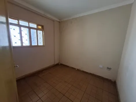 Alugar Casa / Padrão em São José do Rio Preto R$ 1.100,00 - Foto 2