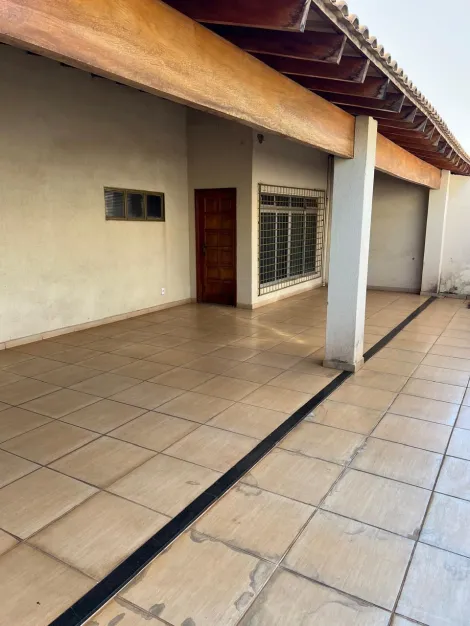 Comprar Casa / Padrão em São José do Rio Preto R$ 525.000,00 - Foto 3