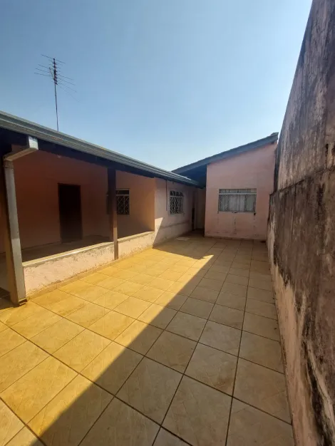 Alugar Casa / Padrão em São José do Rio Preto. apenas R$ 1.200,00