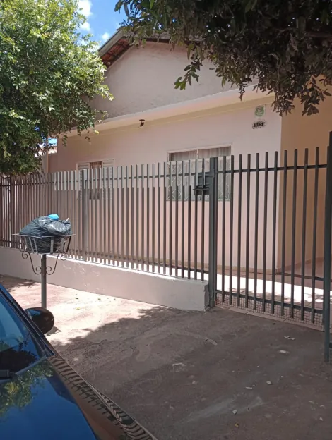 Alugar Casa / Padrão em São José do Rio Preto. apenas R$ 1.200,00