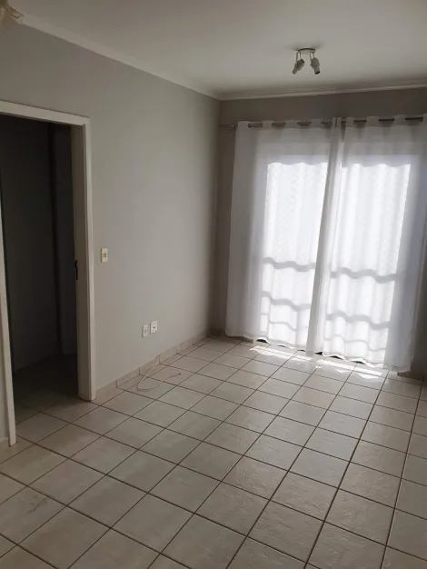 Alugar Apartamento / Padrão em São José do Rio Preto R$ 1.350,00 - Foto 2