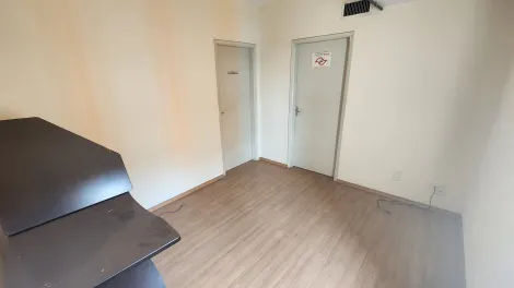 Alugar Comercial / Sala em São José do Rio Preto. apenas R$ 600,00