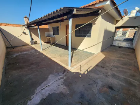 Alugar Casa / Padrão em São José do Rio Preto R$ 1.200,00 - Foto 2