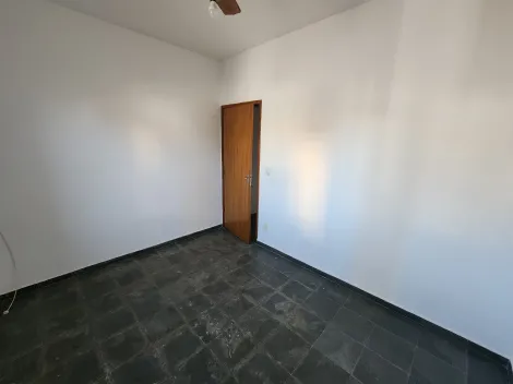 Alugar Casa / Padrão em São José do Rio Preto R$ 1.200,00 - Foto 6